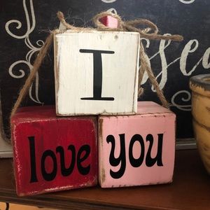 4x4 wooden Valentine blocks